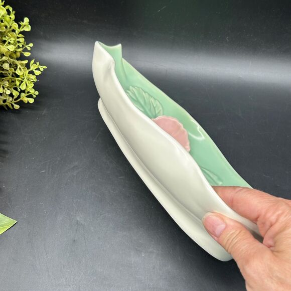 Vintage Matte Green California Pottery Oval Dish with Pink Flower - Picture 8 of 8